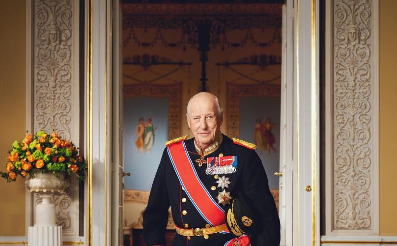 Lenke til artikkel: Visning av begravelsen til Kong Harald - Rindal kirke