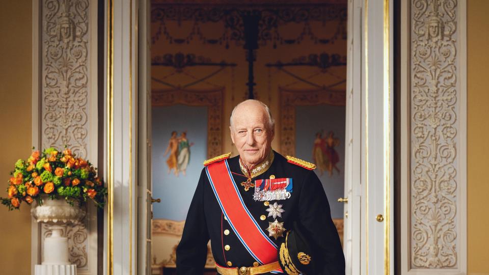 Lenke til artikkel: Visning av begravelsen til Kong Harald - Rindal kirke